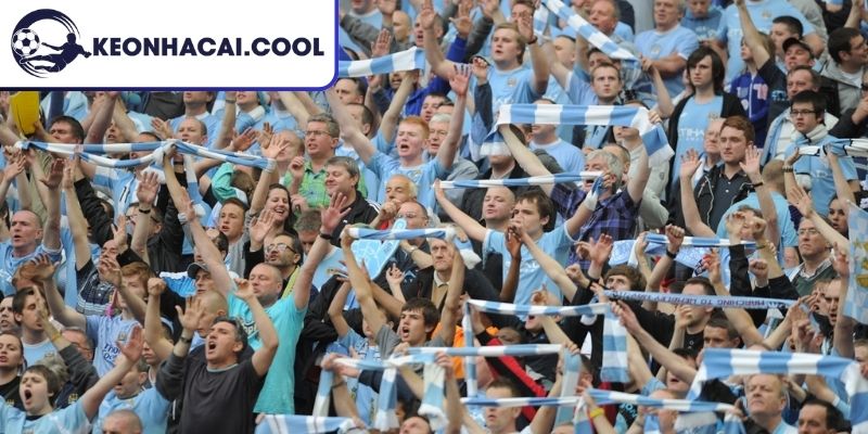 Fan Man City Gọi Là Gì? Danh Xưng Và Văn Hóa Cổ Động Viên 3 Tinh thần đoàn kết