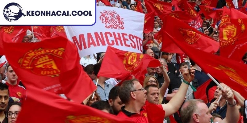Fan MU Gọi Là Gì – Giải Mã Danh Xưng Cộng Đồng Hâm Mộ 1 Giải mã fan MU gọi là gì cho người mới
